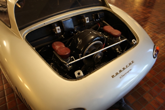 The porsche air-cooled 2lt engine in the back of the Dreikantschraber